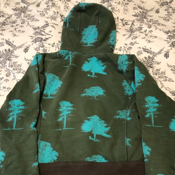 Lululemon Scuba Hoodie - Picture 3 of 3